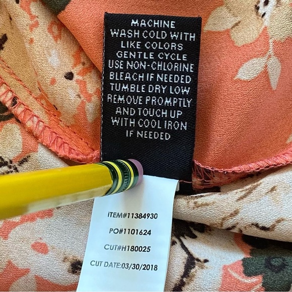 Torrid Coral Pink Floral Georgette High Neck Sleeveless Hi Lo Tank Size 1 - Picture 5 of 5